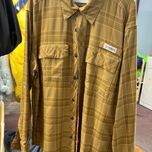 Magellan Outdoors Tan Plaid Long Sleeve Shirt